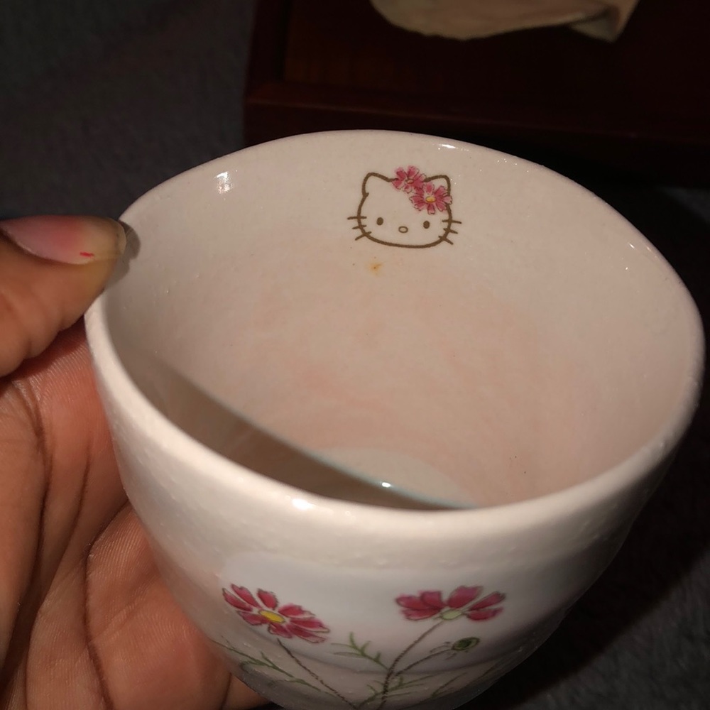 Authentic Japanese Hello Kitty Tea set - Picture 7 of 8